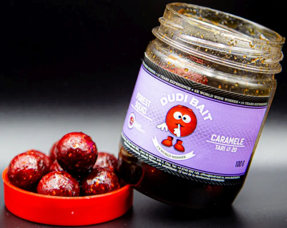 Reducere specială Boilies Solubil de Carlig Dudi Bait Forest Squid Caramele Solubile, Squid&Fructe de Padure, 100g, 16mm