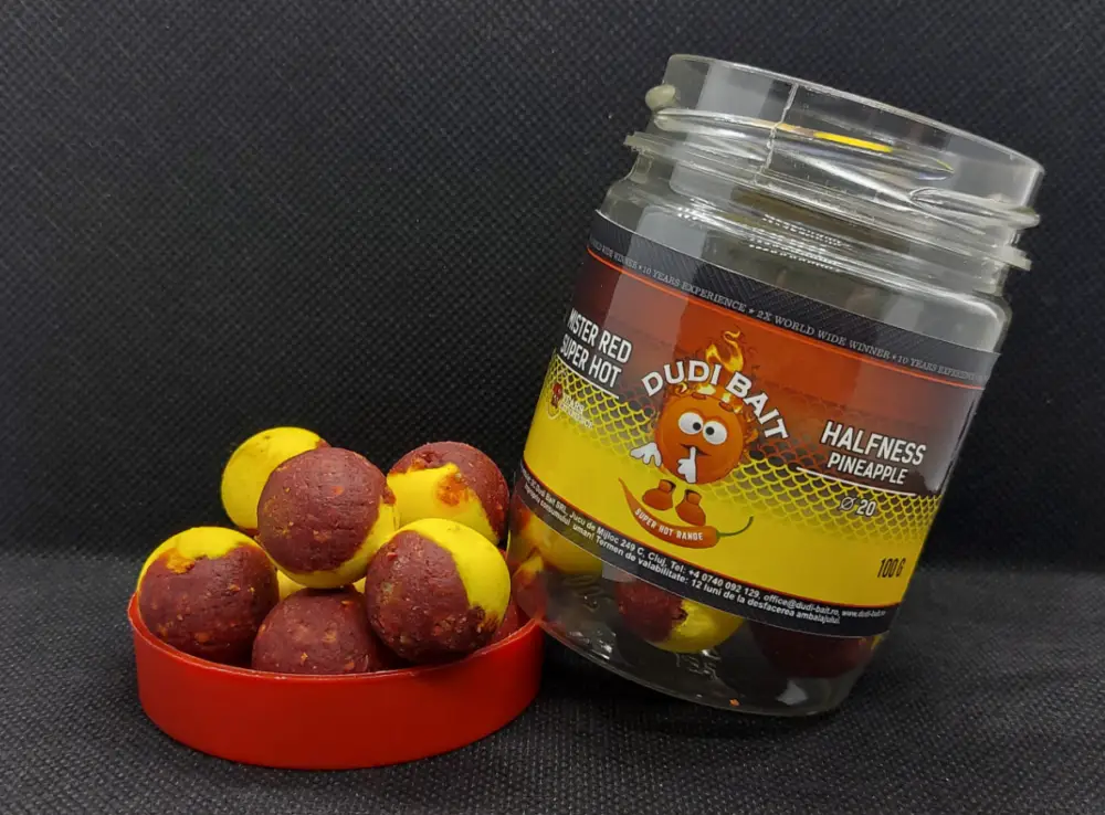 Boilies de Carlig Critic Echilibrat Mister Red Super Hot Halfness Pineapple, 100g Reducere extra