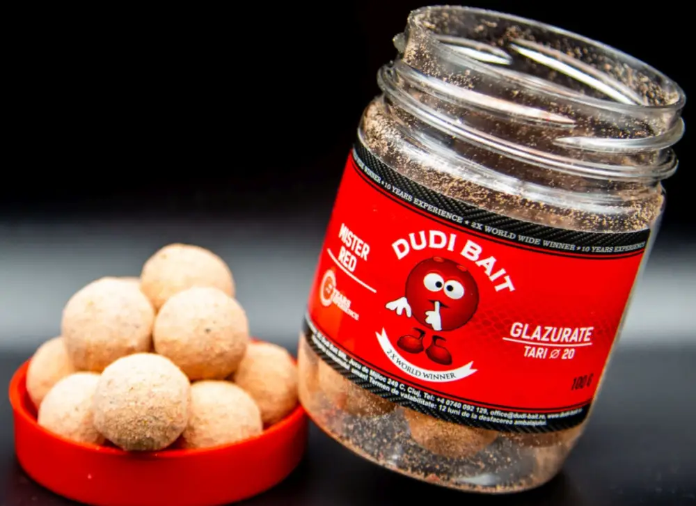 Ofertă Boilies Solubil de Carlig Dudi Bait Mister Red Glazurate, Squid&Cranberry, 20mm, 100g