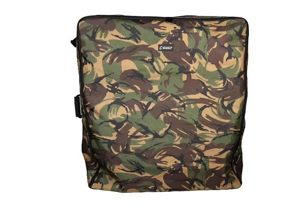 Geanta Husa Pat Pescuit Cult Tackle DPM Universal Bedchair Bag,88x80x31cm Ofertă de sezon