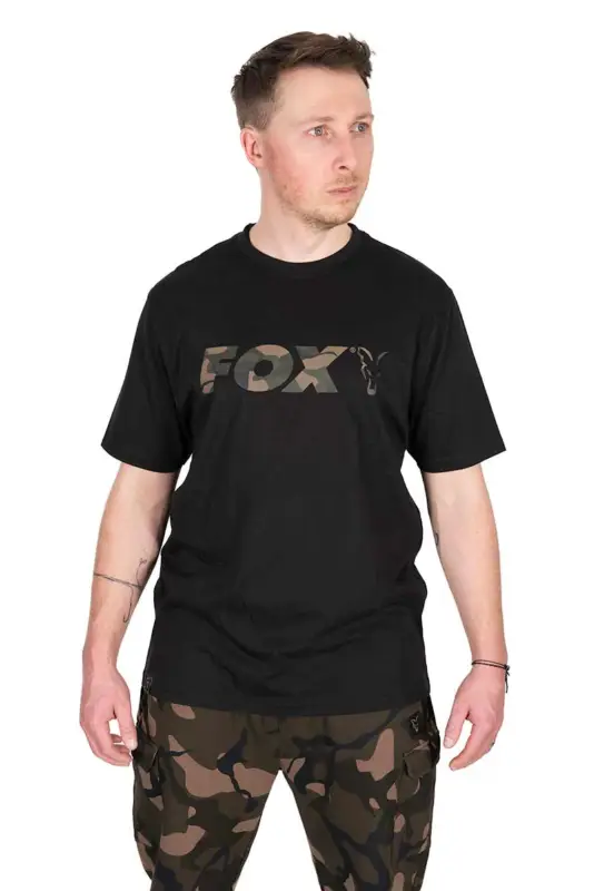 Cumpără online Tricou Pescuit Fox Black/Camo Logo T-Shirt